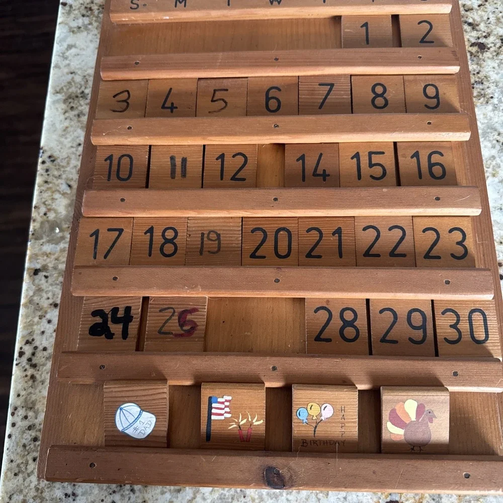 Perpetual Calendar Wood Cottage Core Granny Core Amish Man Woman Vintage READ
